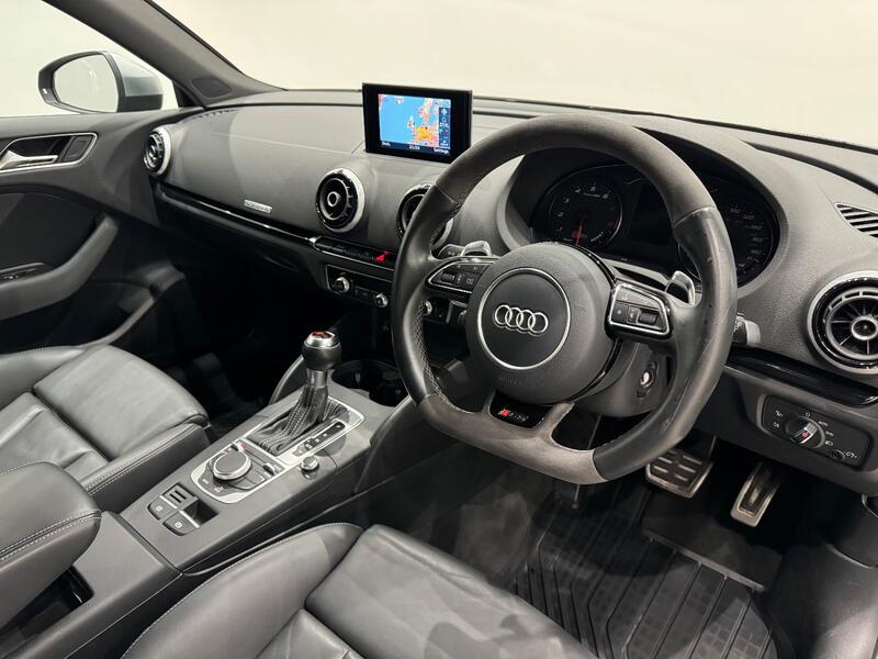 AUDI RS3