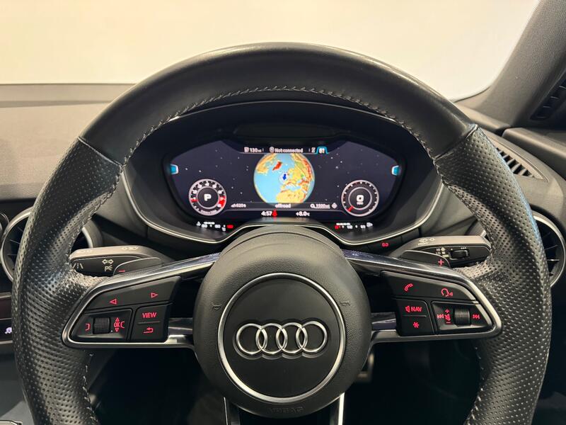 AUDI TT