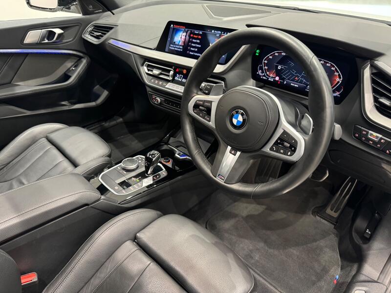 BMW 1 SERIES