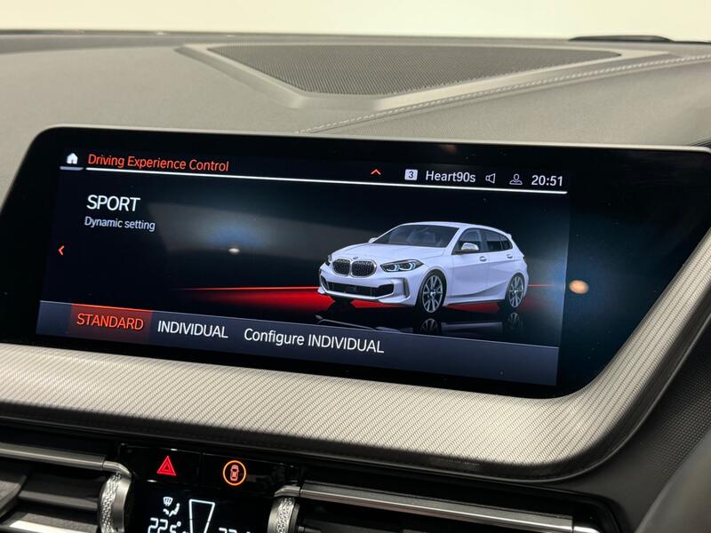 BMW 1 SERIES