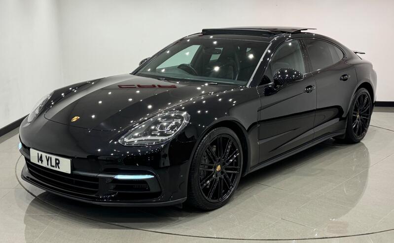 PORSCHE PANAMERA