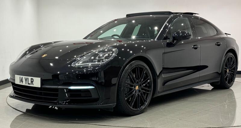 PORSCHE PANAMERA
