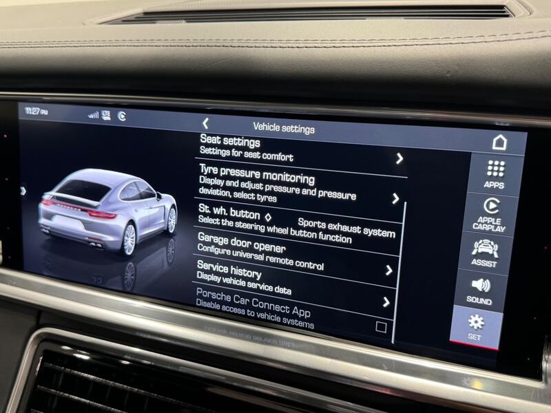 PORSCHE PANAMERA