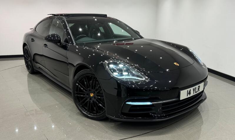 PORSCHE PANAMERA