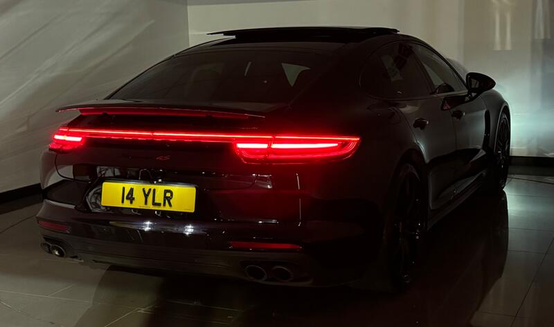 PORSCHE PANAMERA