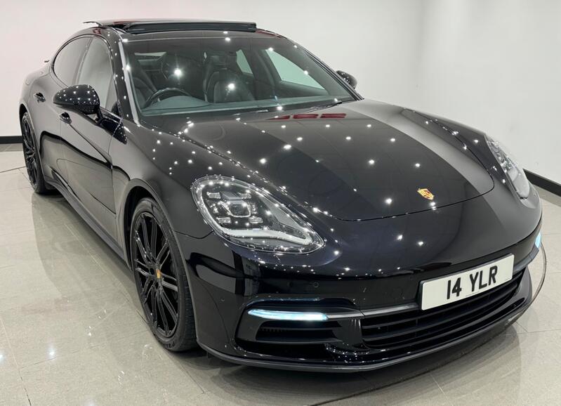PORSCHE PANAMERA
