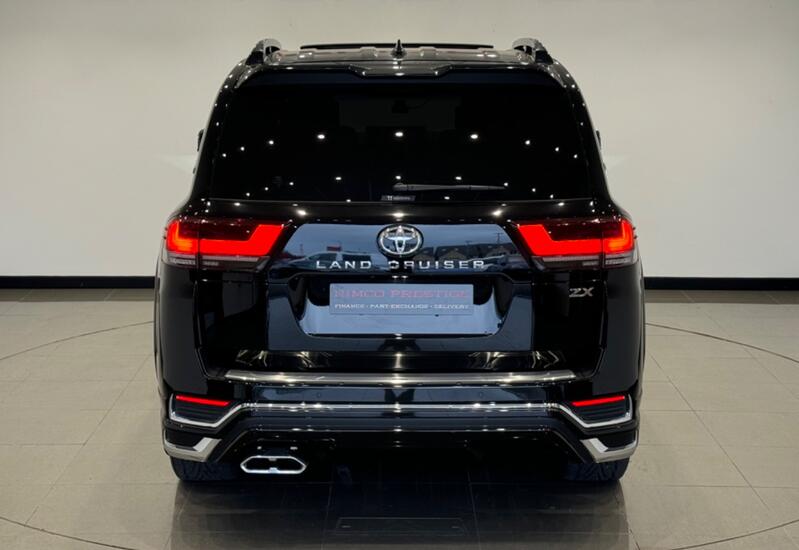 TOYOTA LAND CRUISER