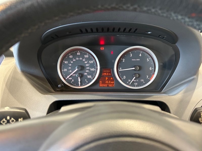 BMW 6 SERIES