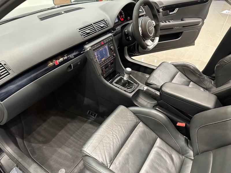 AUDI RS4
