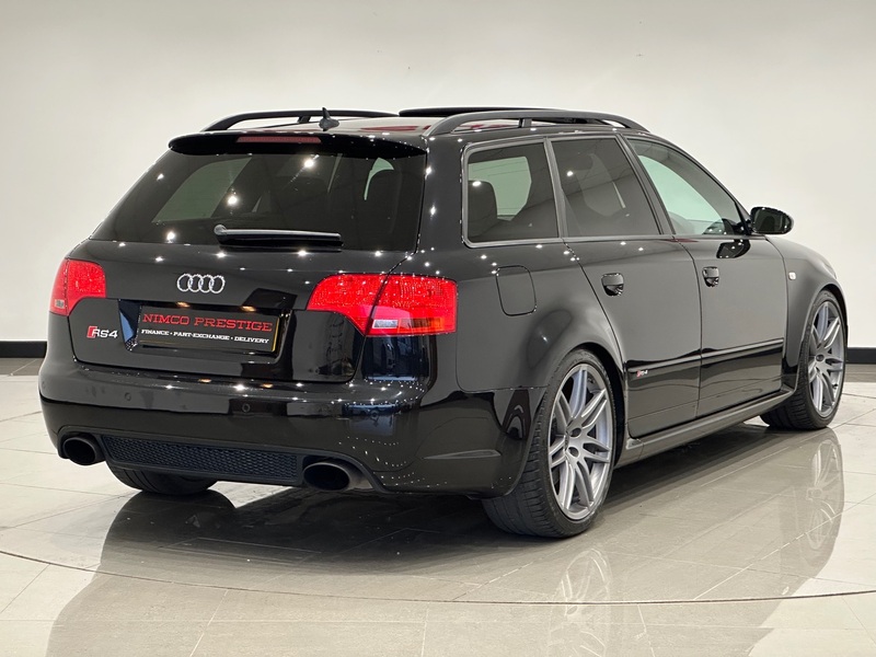 AUDI RS4