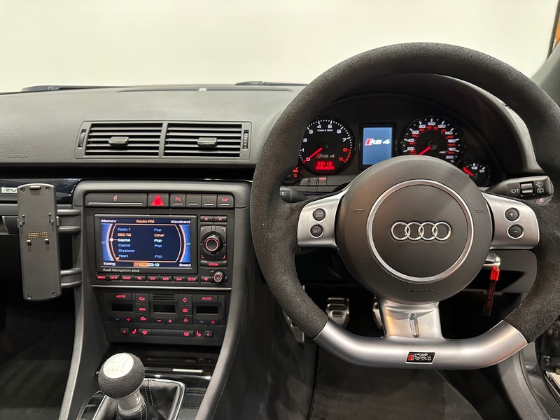 AUDI RS4