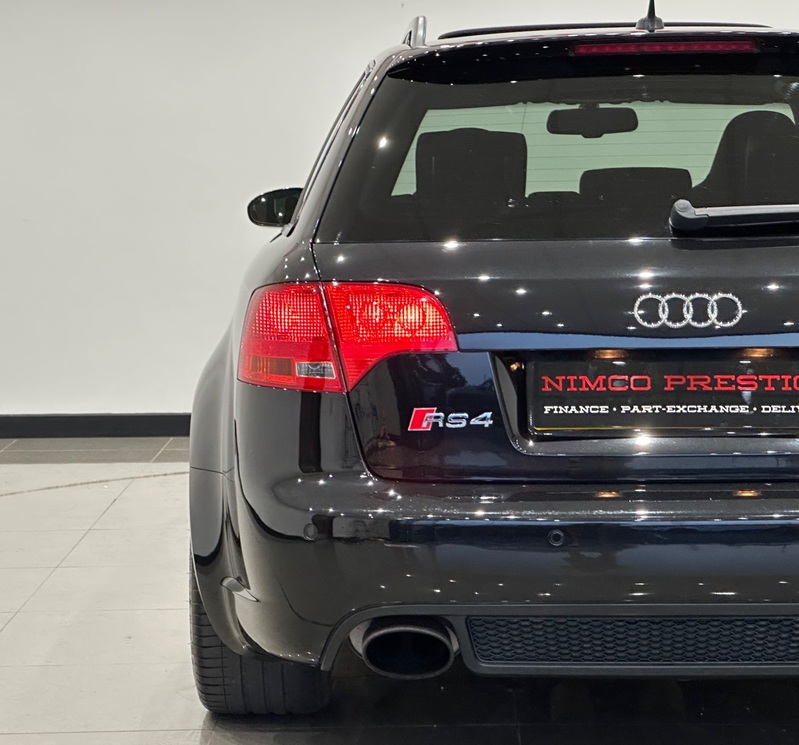 AUDI RS4