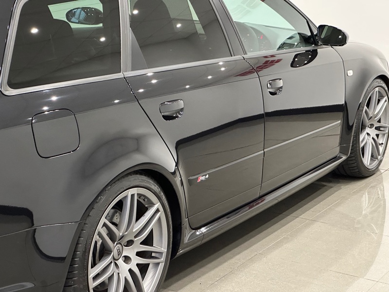 AUDI RS4