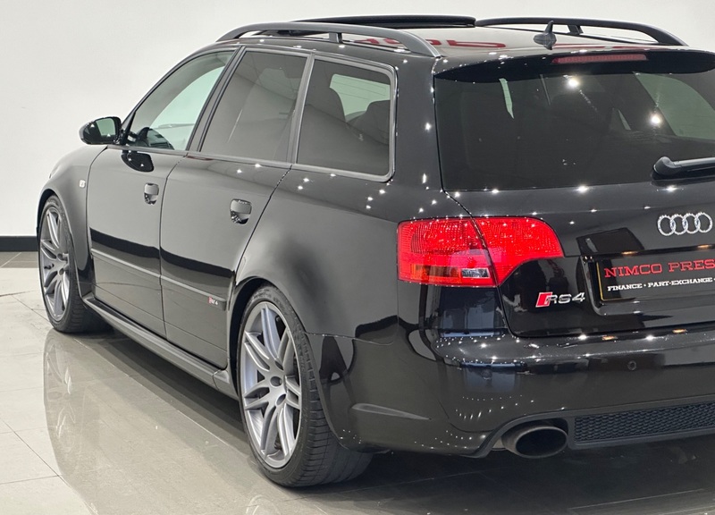 AUDI RS4